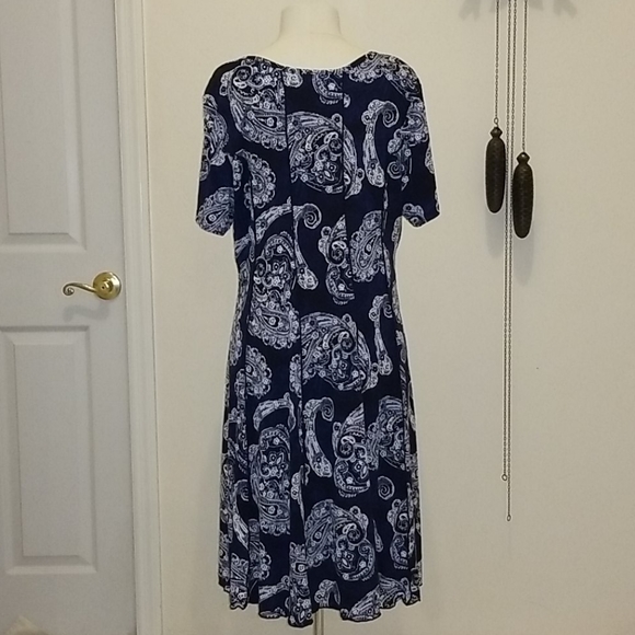 Blue & white paisley dress 18/20W - Picture 2 of 4